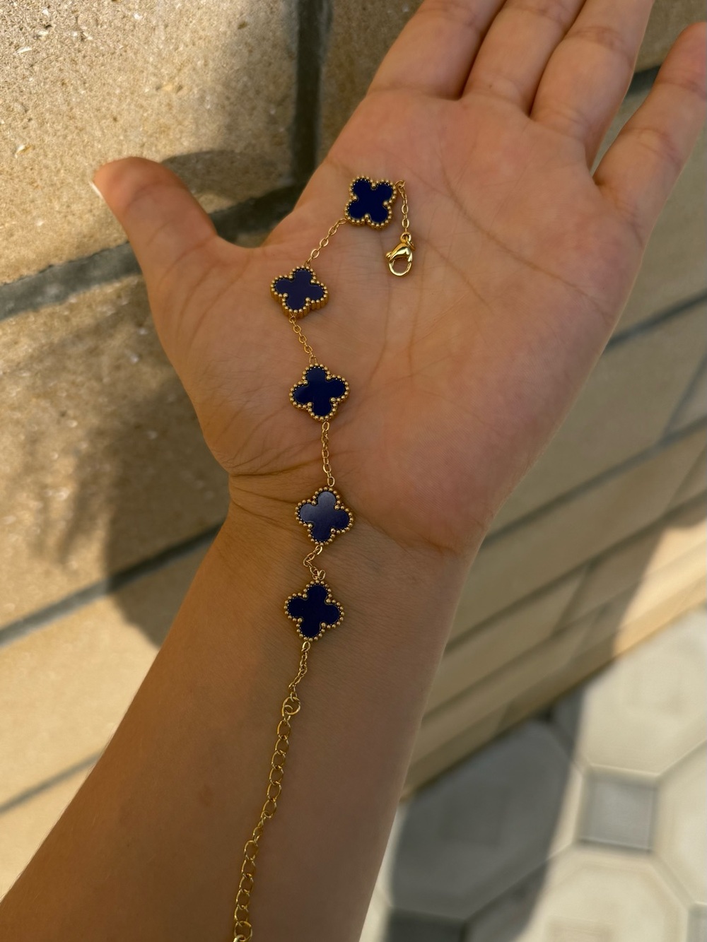 Blue leaf clover Bracelet - Picture 2 of 6